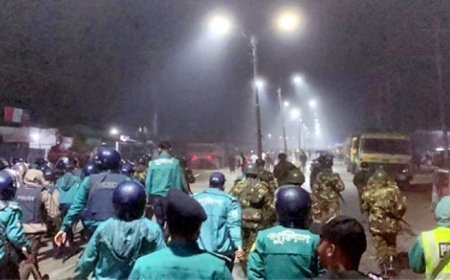 তেমুখীতে জনসভায় চেয়ারে বসা নিয়ে ৪ গ্রামবাসীর সংঘর্ষ : আহত ১০